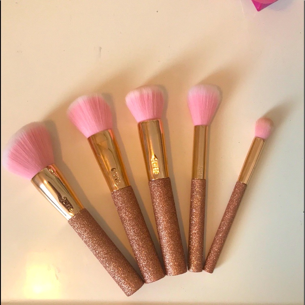 tarte- goal getters contour brush set